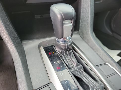 Used 2019 Honda Civic EX image 26