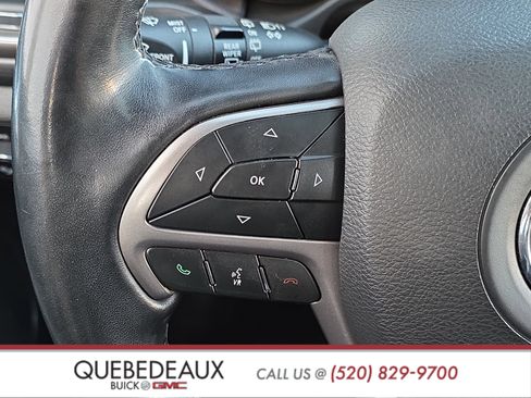 Used 2020 Jeep Grand Cherokee Altitude AWD/4WD image 15