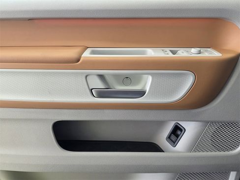 New 2025 Volkswagen ID. Buzz Pro S Plus image 15