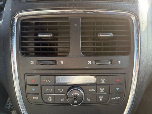 Used 2017 Dodge Grand Caravan GT image 25