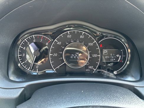 Used 2016 Nissan Versa Note SR w/ SR Tech Package FWD image 9