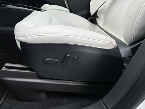 Used 2020 Tesla Model X Long Range AWD/4WD image 24