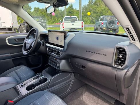 New 2025 Ford Bronco Sport Heritage w/ Convenience Package image 19