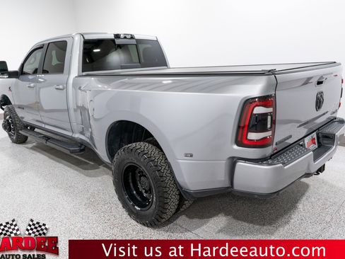 Used 2024 RAM 3500 Big Horn w/ Night Edition AWD/4WD image 3