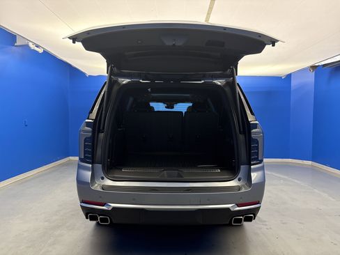 New 2025 Chevrolet Suburban High Country w/ Sun And Tow Package image 31