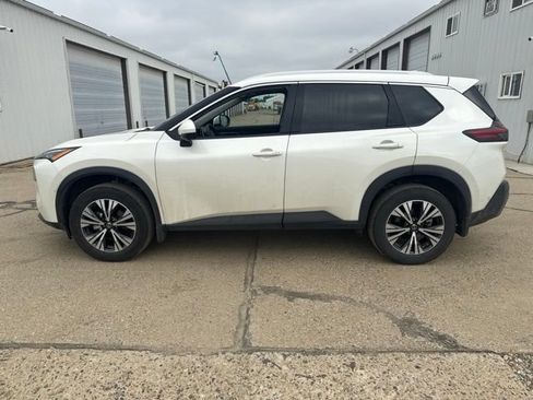 Used 2021 Nissan Rogue SV w/ Premium Package AWD/4WD image 8