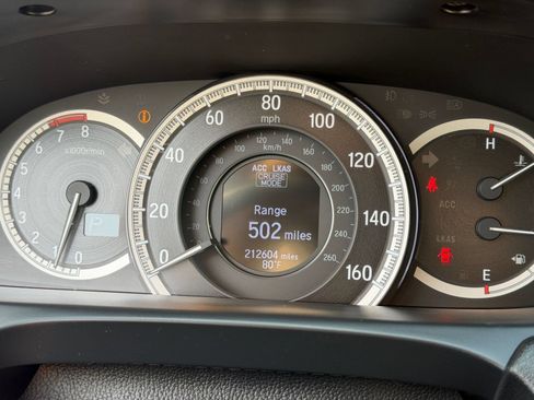 Used 2017 Honda Accord Touring image 23
