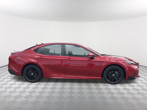 Certified 2025 Toyota Camry SE FWD image 17