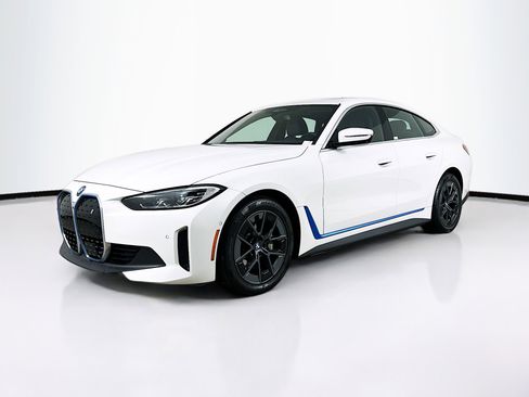 Used 2024 BMW i4 eDrive40 image 3