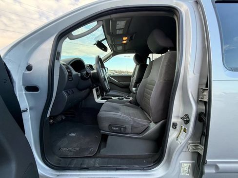 Used 2010 Nissan Pathfinder SE w/ SE Premium Journey Pkg image 9