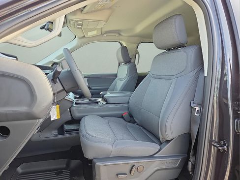 New 2026 Ford Expedition Active image 16