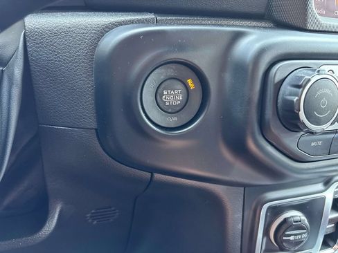 Used 2023 Jeep Wrangler Unlimited Sahara AWD/4WD image 30