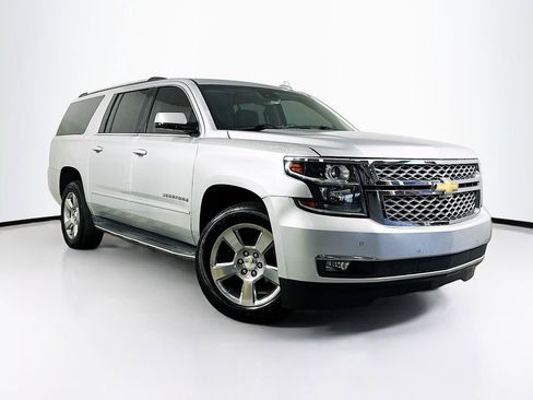 Used 2020 Chevrolet Suburban Premier image 1