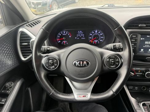 Used 2021 Kia Soul GT-Line FWD image 12