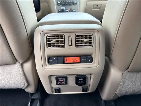 Used 2018 Nissan Pathfinder SL w/ SL Premium Package image 24