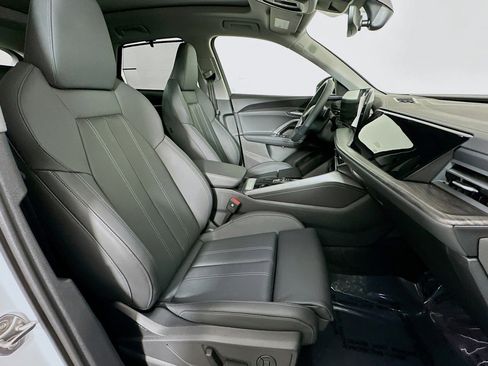 New 2025 Audi Q5 Premium Plus image 8