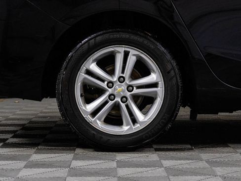 Used 2017 Chevrolet Cruze LT w/ Convenience Package image 42