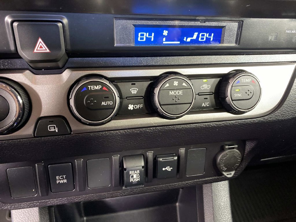 Used 2022 Toyota Tacoma SR5 AWD/4WD image 20