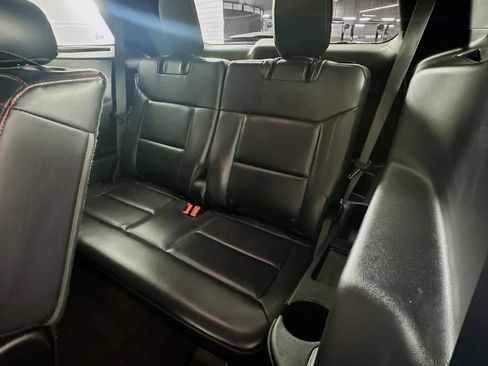 Used 2025 Ford Explorer ST-Line w/ ST-Line Street Pack image 29