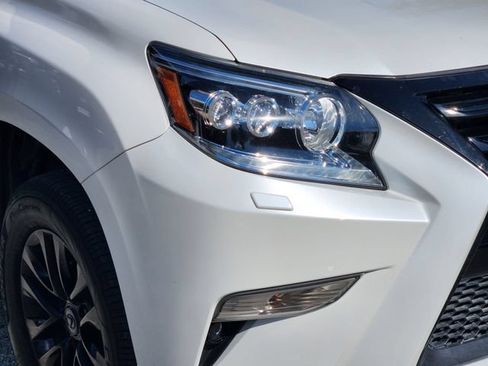 Used 2018 Lexus GX 460 Premium w/ Premium Package AWD/4WD image 10
