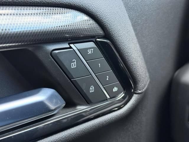 Used 2024 GMC Sierra 2500 AT4 AWD/4WD image 19