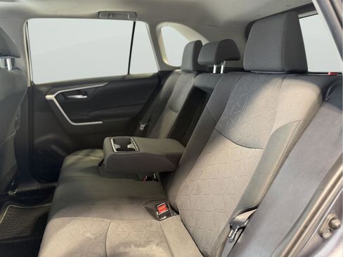 Used 2019 Toyota RAV4 XLE image 21