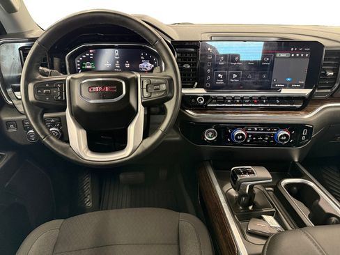 Used 2024 GMC Sierra 1500 Elevation w/ X31 Off-Road Package AWD/4WD image 13