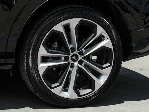 Used 2019 Audi Q3 2.0T Premium Plus w/ Premium Plus Package AWD/4WD image 50