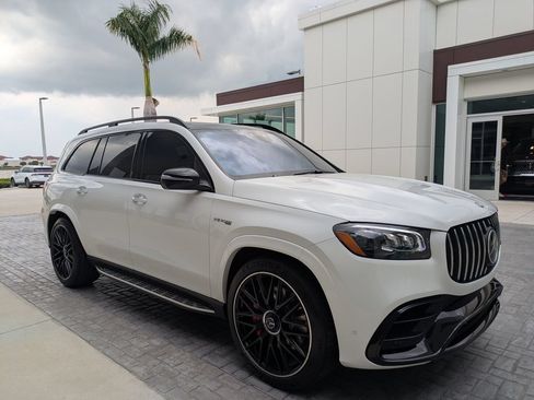 Used 2025 Mercedes-Benz GLS 63 AMG 4MATIC image 4