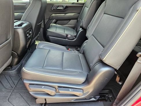 Used 2025 Chevrolet Tahoe Premier RWD image 26