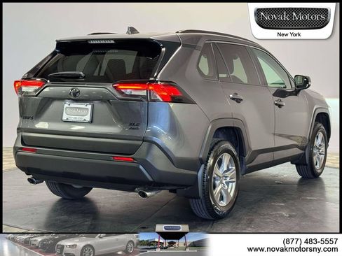 Used 2024 Toyota RAV4 XLE w/ Convenience Package AWD/4WD image 8