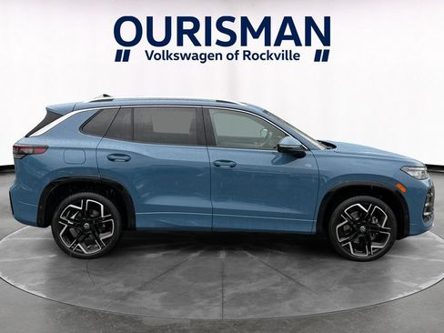 Used 2025 Volkswagen Tiguan SEL R-Line AWD/4WD image 7