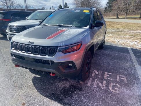 Used 2023 Jeep Compass Trailhawk w/ Trailhawk Elite Group image 3