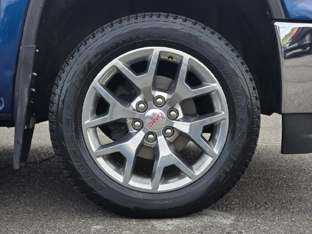Used 2018 GMC Sierra 1500 SLT w/ SLT Premium Package AWD/4WD image 9
