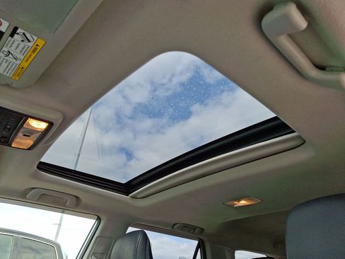 Used 2020 Toyota 4Runner SR5 Premium w/ Moonroof Package image 25