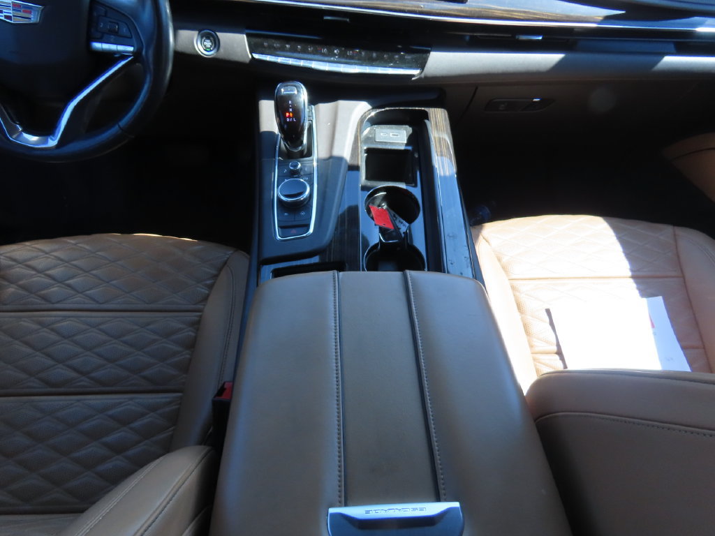 Used 2022 Cadillac Escalade Premium Luxury AWD/4WD image 9