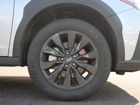Certified 2025 Subaru Outback Onyx Edition AWD/4WD image 13