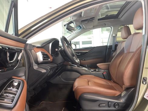 Used 2020 Subaru Outback Touring image 5