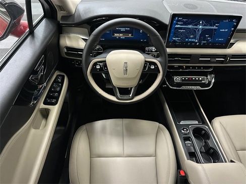 New 2026 Lincoln Corsair Premiere image 22