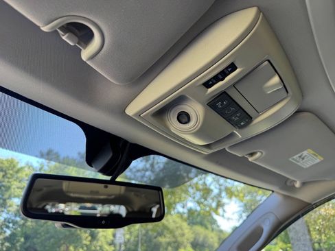 Used 2013 Chrysler Town & Country Touring-L w/ Entertainment Group #2 FWD image 25