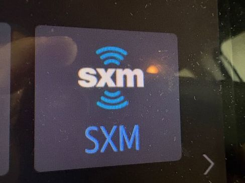 Used 2021 Toyota Sienna LE image 7