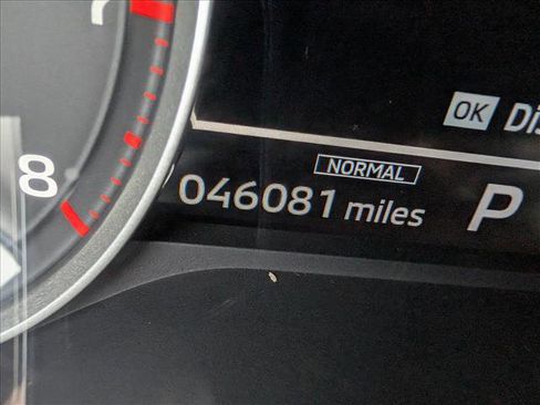 Used 2024 Mitsubishi Outlander SE image 34