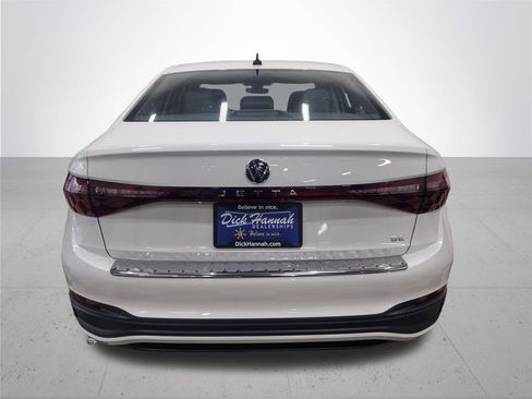 New 2026 Volkswagen Jetta SE image 11