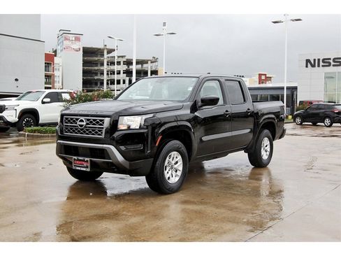 Certified 2024 Nissan Frontier SV image 2