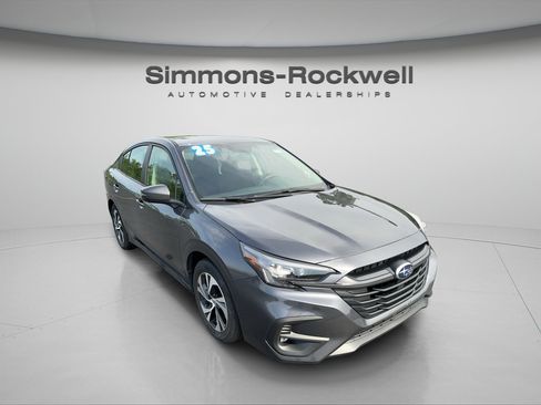 Used 2025 Subaru Legacy Premium AWD/4WD image 7