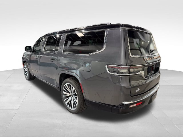 Used 2024 Jeep Grand Wagoneer L Series III AWD/4WD image 7