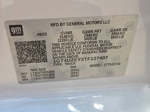 Used 2026 GMC Sierra 2500 AT4X AWD/4WD image 16