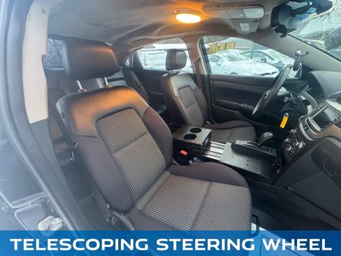 Used 2011 Chevrolet Caprice RWD image 17