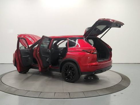 Used 2023 Mitsubishi Outlander Ralliart AWD/4WD image 14