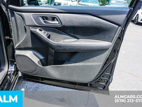Used 2025 Nissan Rogue SV FWD image 49